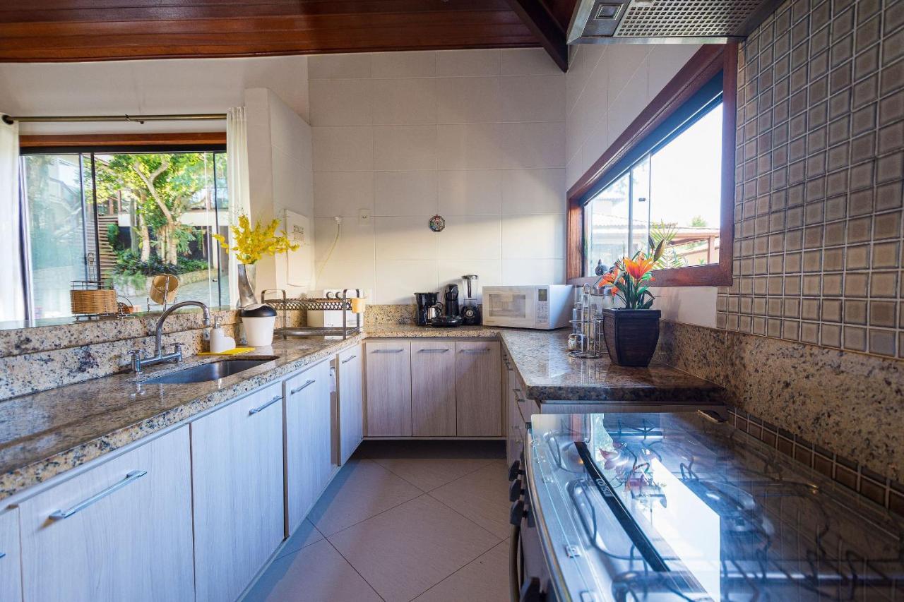 Casa Espetacular Entre Geriba E Ferradurinha - Wifi 200Mb - Piscina Do Codominio - 700 M Da Praia - Garagem - 4 Suites - Area Gourmet Privativa - Cozinha Equipada - Area Kids - Portaria 24H - Ar Condicionado Búzios Kültér fotó